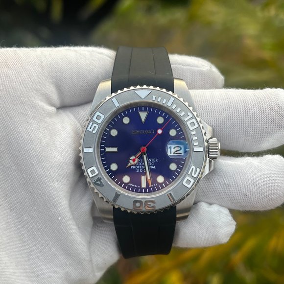 Seiko YachtMaster with Blue Dial